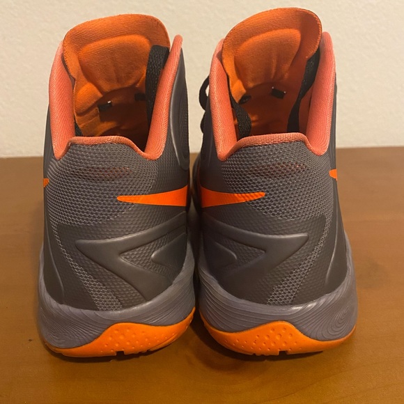 Nike Zoom Hyperfuse 2012 Size 6y pre-owned no box in great condition - Picture 4 of 9